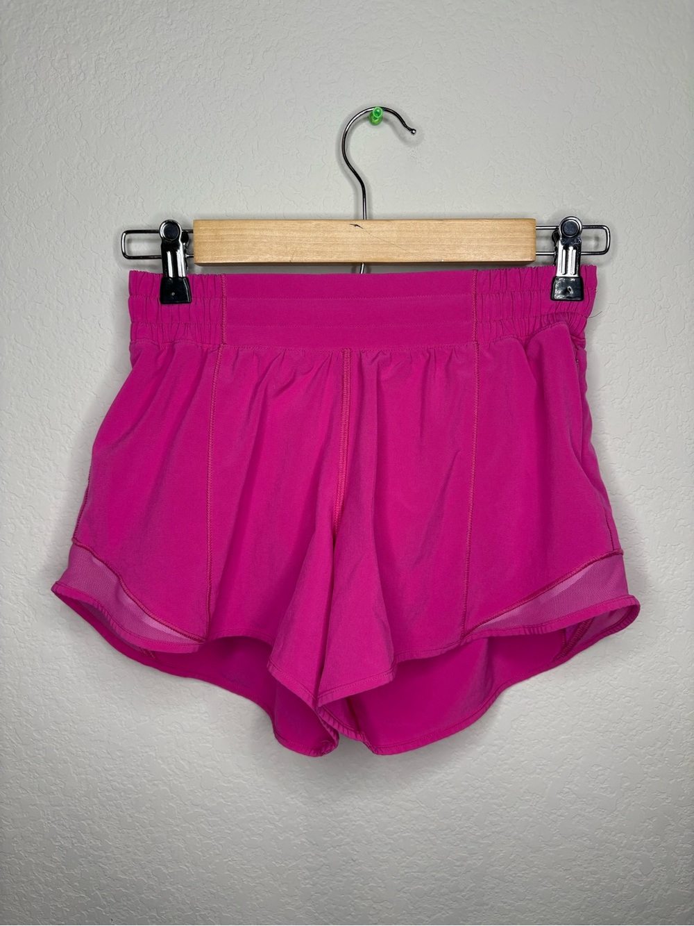 💗 Lululemon Hotty Hot Shorts 2.5” – Flamingo Pink